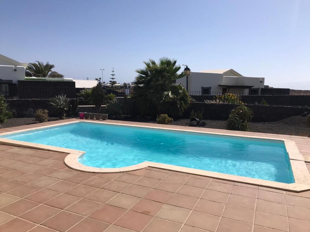 Villa Tania - Villa Independiente Con Piscina Privada Playa Blanca  Exterior photo
